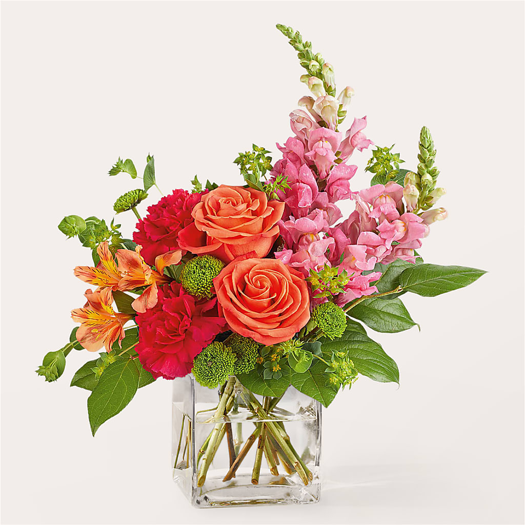 Cosmopolitan Bouquet – Flower Shop Of Farmingdale, Farmingdale NY