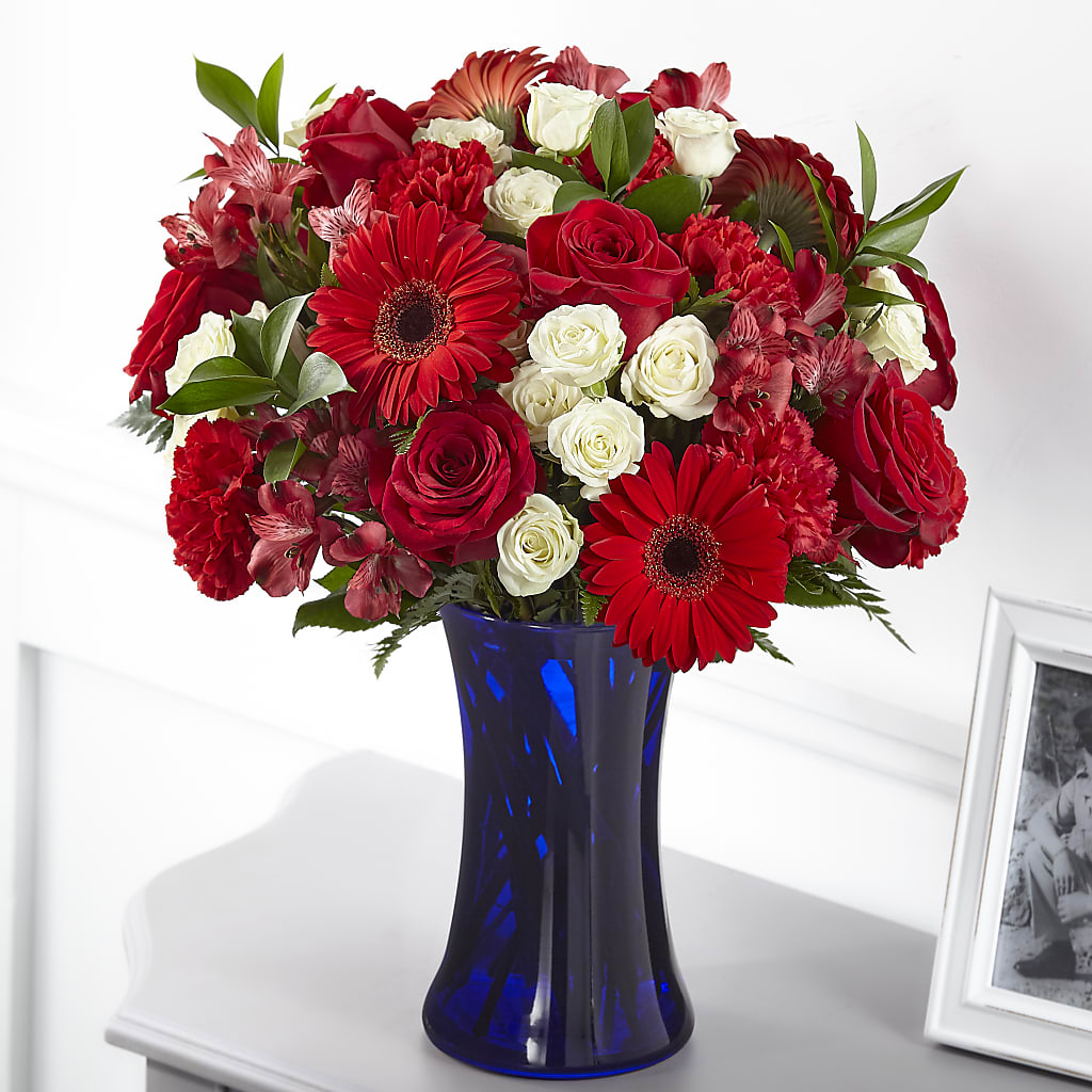 Hearts Embrace Bouquet – Flower Shop Of Farmingdale, Farmingdale NY