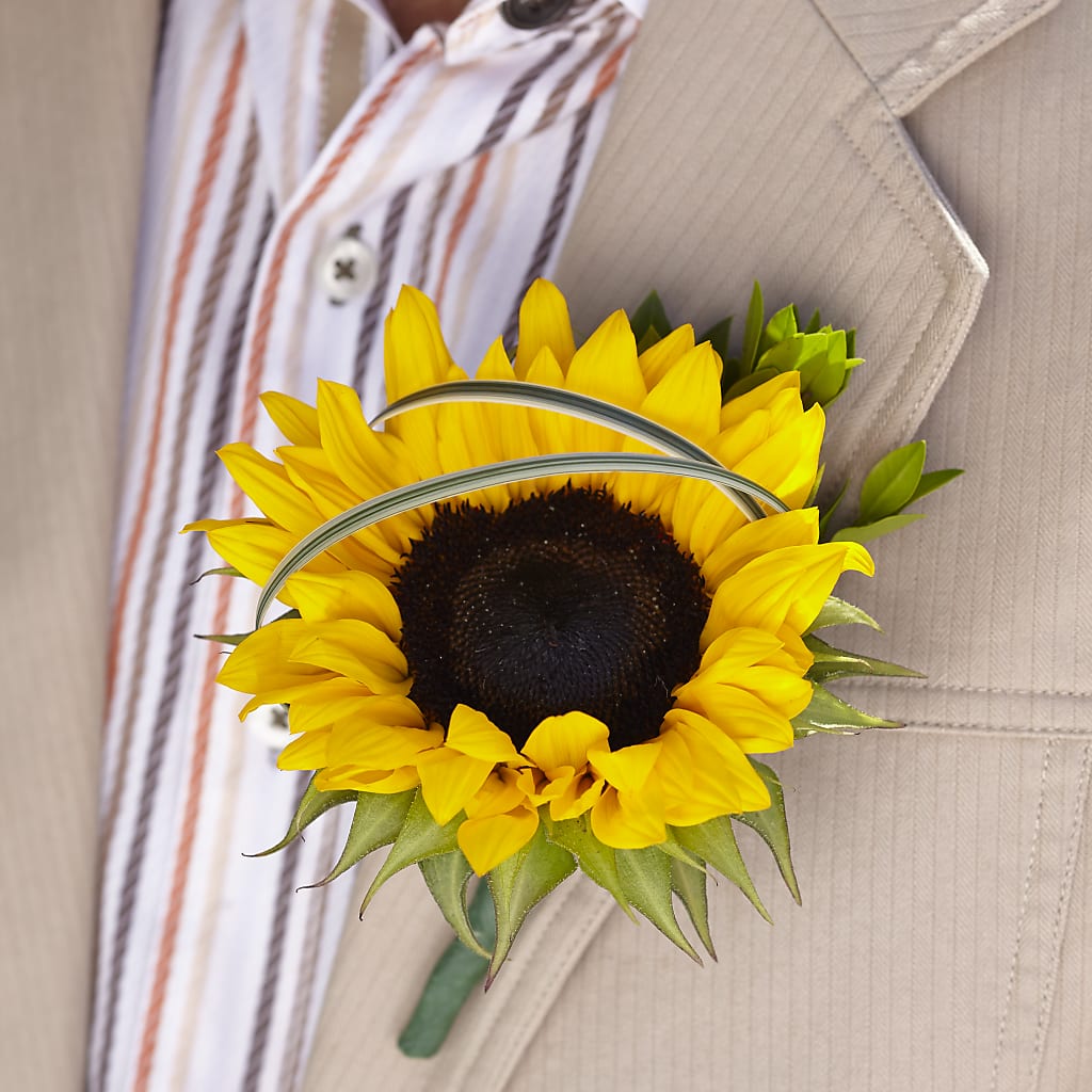 Free Spirit Boutonniere – Flower Shop Of Farmingdale, Farmingdale NY