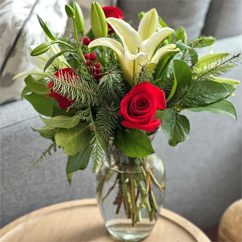 Sparkling Snowflakes Bouquet –  Flower Shop Of Farmingdale, Farmingdale NY