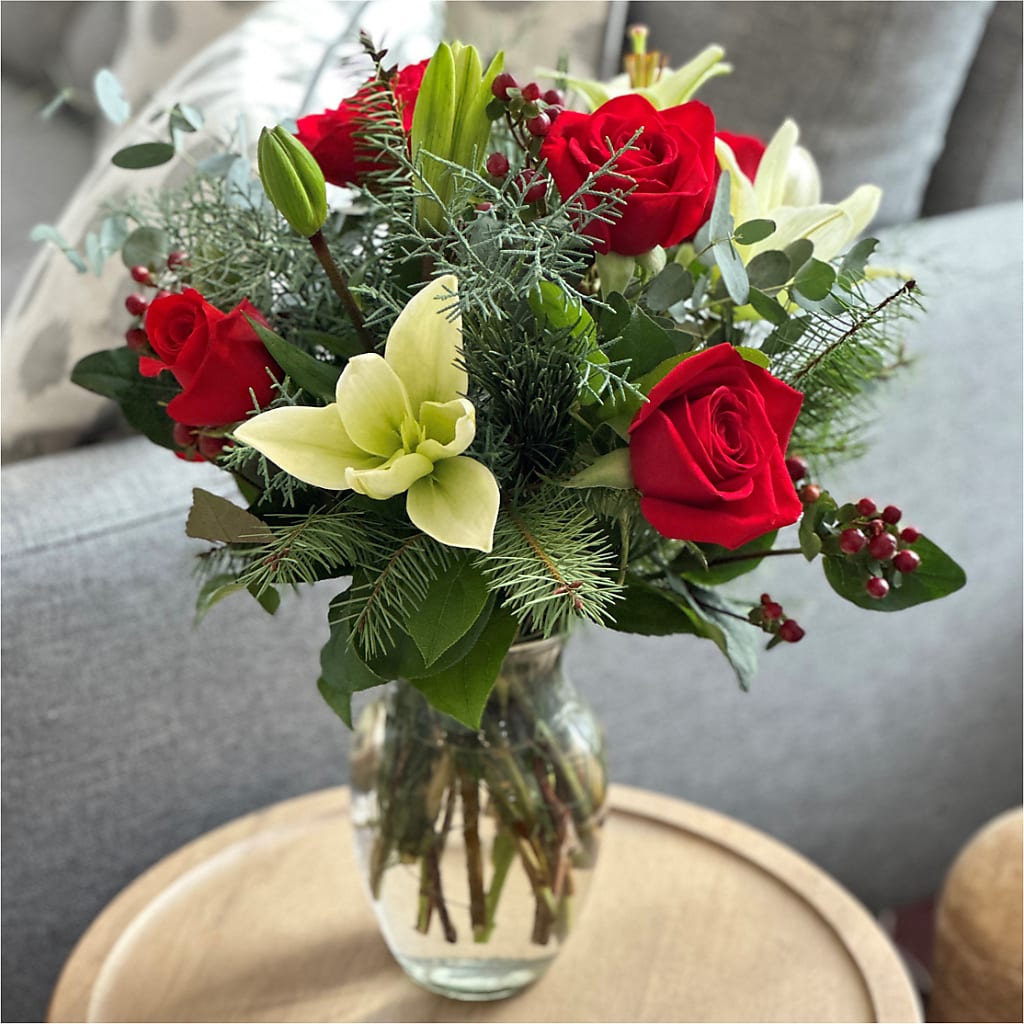 Glittering Lights Bouquet –  Flower Shop Of Farmingdale, Farmingdale NY