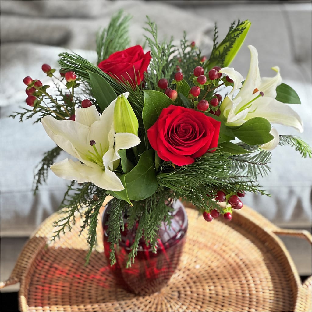 Evergreen Delight Bouquet –  Flower Shop Of Farmingdale, Farmingdale NY