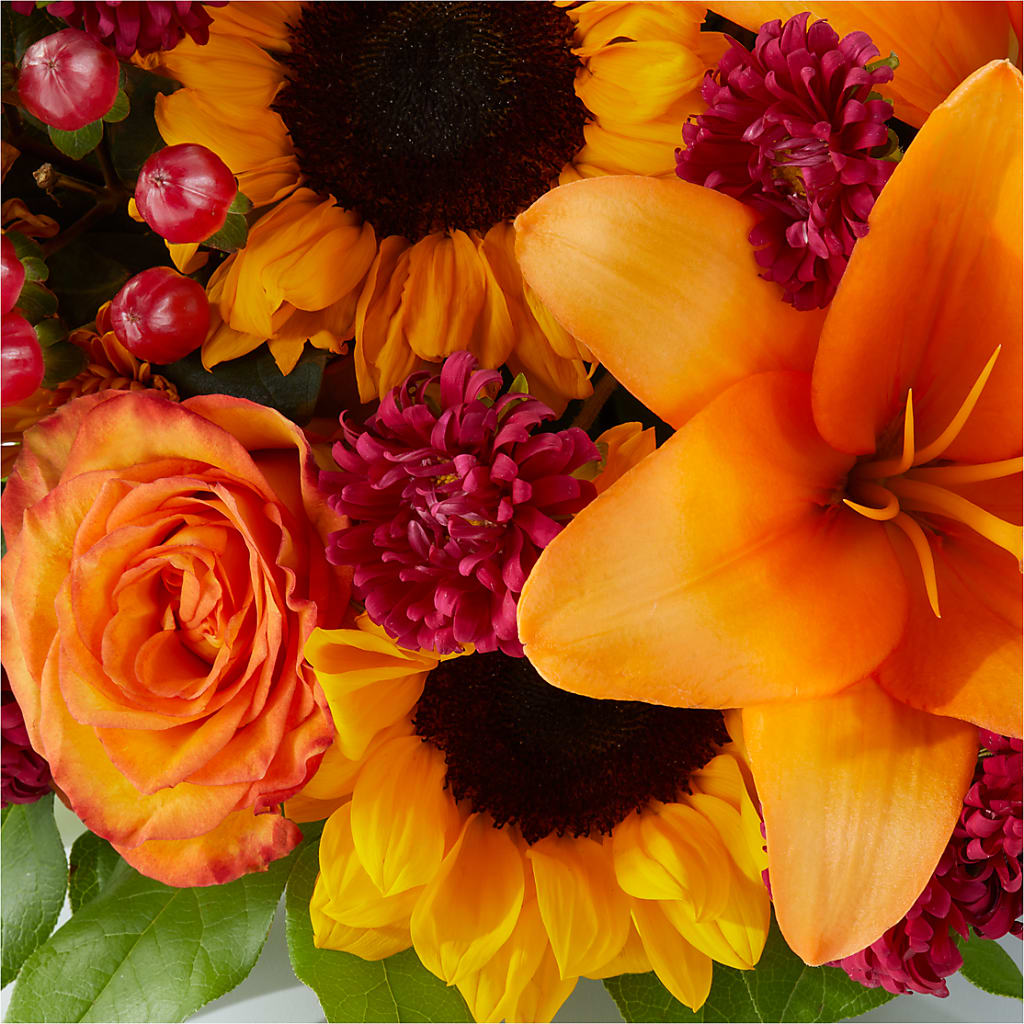 Grateful Centerpiece –  Flower Shop Of Farmingdale, Farmingdale NY