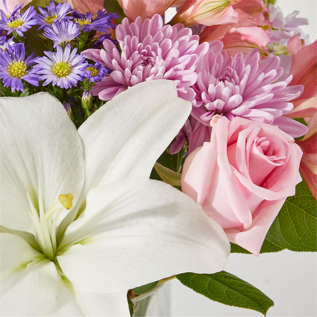 Weekend Escape Bouquet –  Flower Shop Of Farmingdale, Farmingdale NY