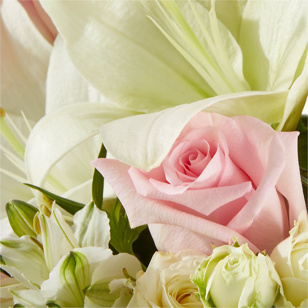 Kindhearted Bouquet –  Flower Shop Of Farmingdale, Farmingdale NY