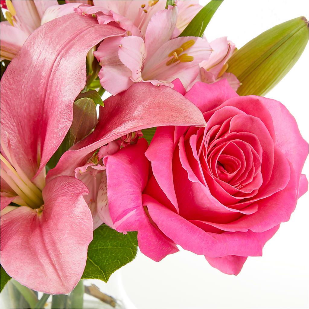 Lots of Love Bouquet –  Flower Shop Of Farmingdale, Farmingdale NY