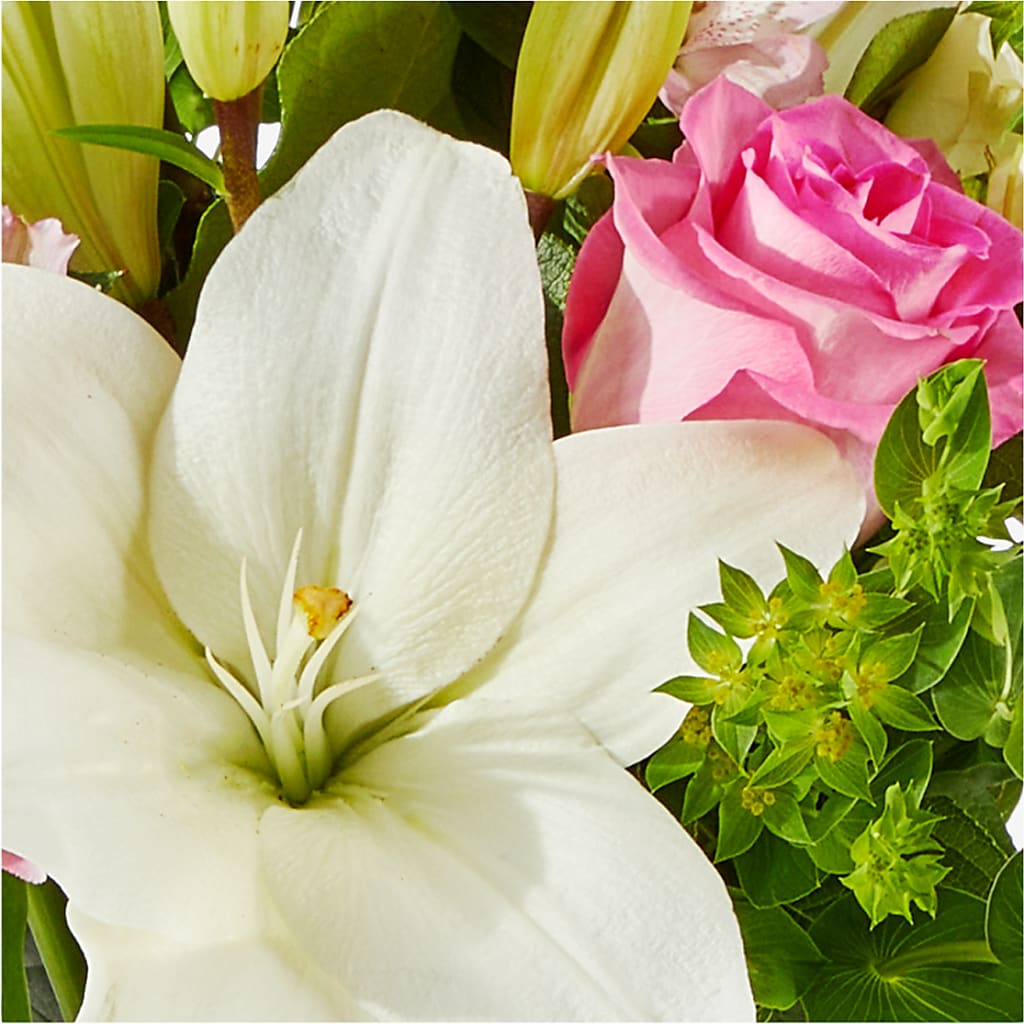 Fondly Bouquet –  Flower Shop Of Farmingdale, Farmingdale NY