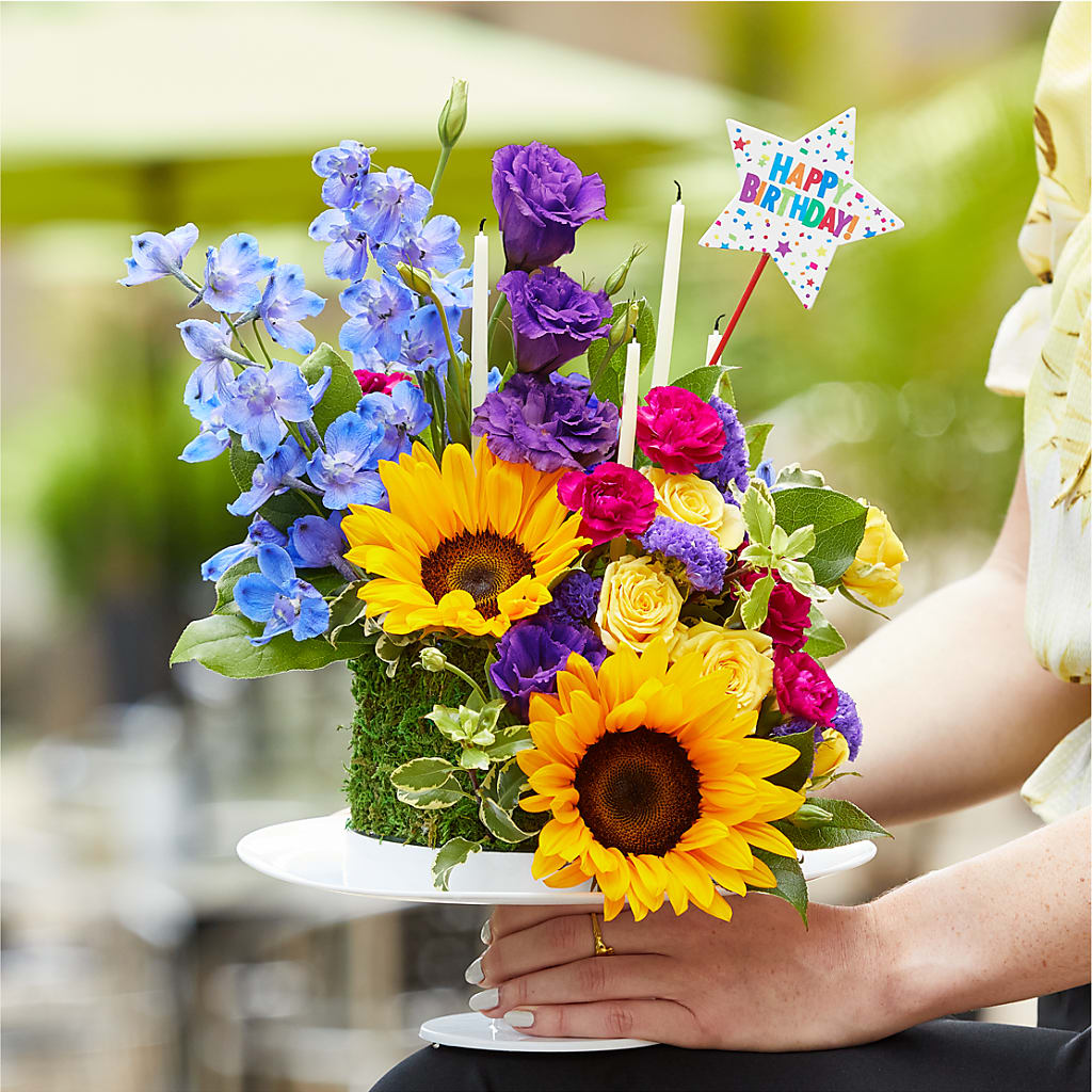Star of the Day Floral Cake –  Flower Shop Of Farmingdale, Farmingdale NY
